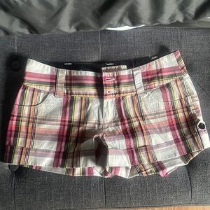 Guess Jeans stretch pink plaid shorts with belt loops